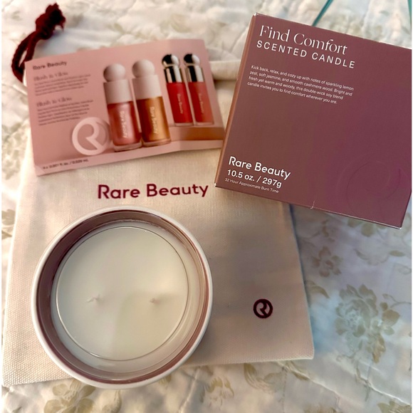 Rare Beauty by Selena Gomez Find Comfort Scented Candle NIB - Picture 1 of 7